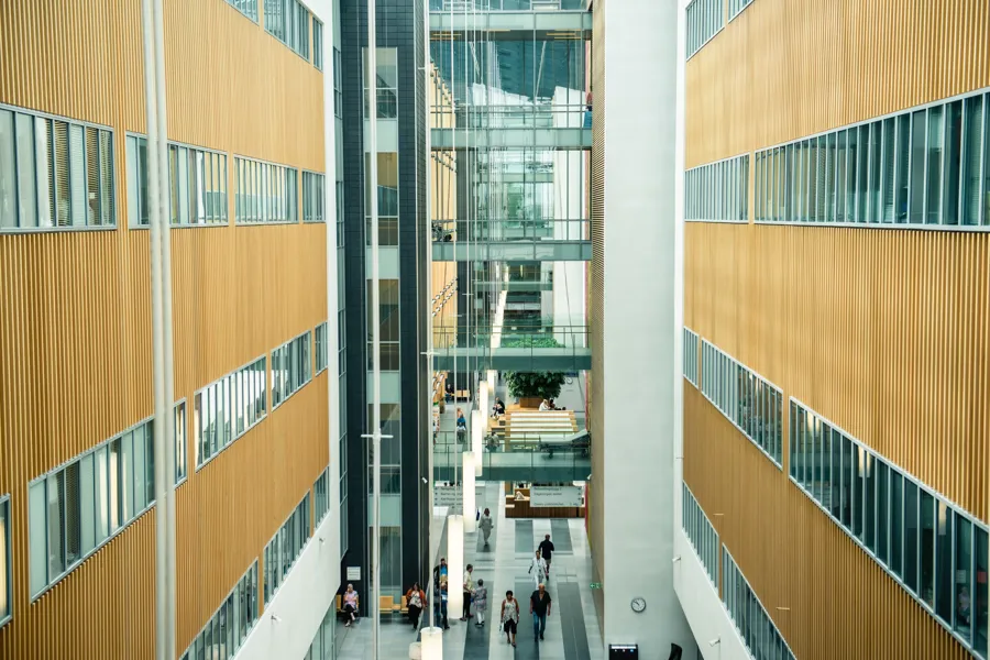 innsiden av et sykehus - gang