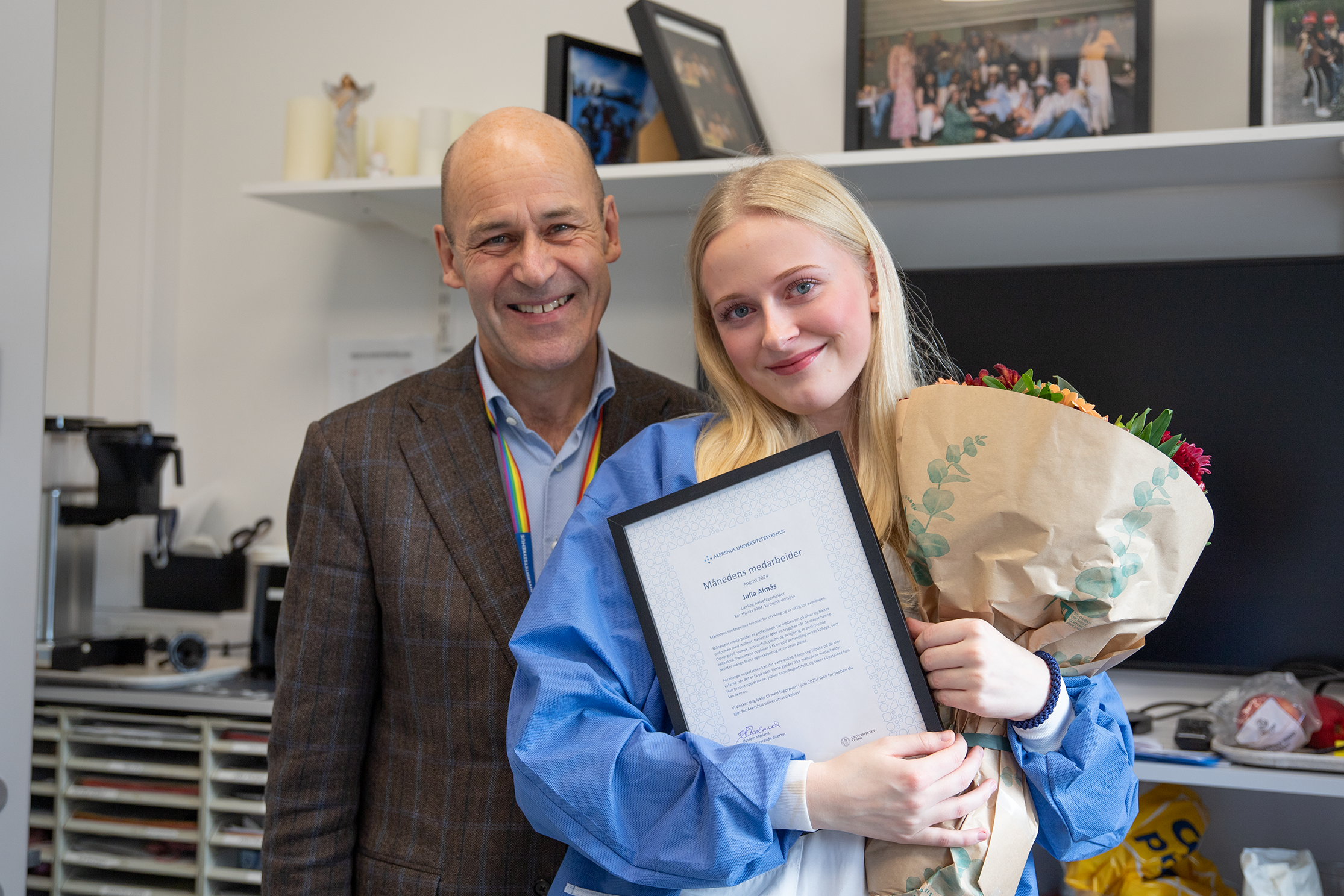 Sykehusdirektør og helsefagarbeider-lærling.