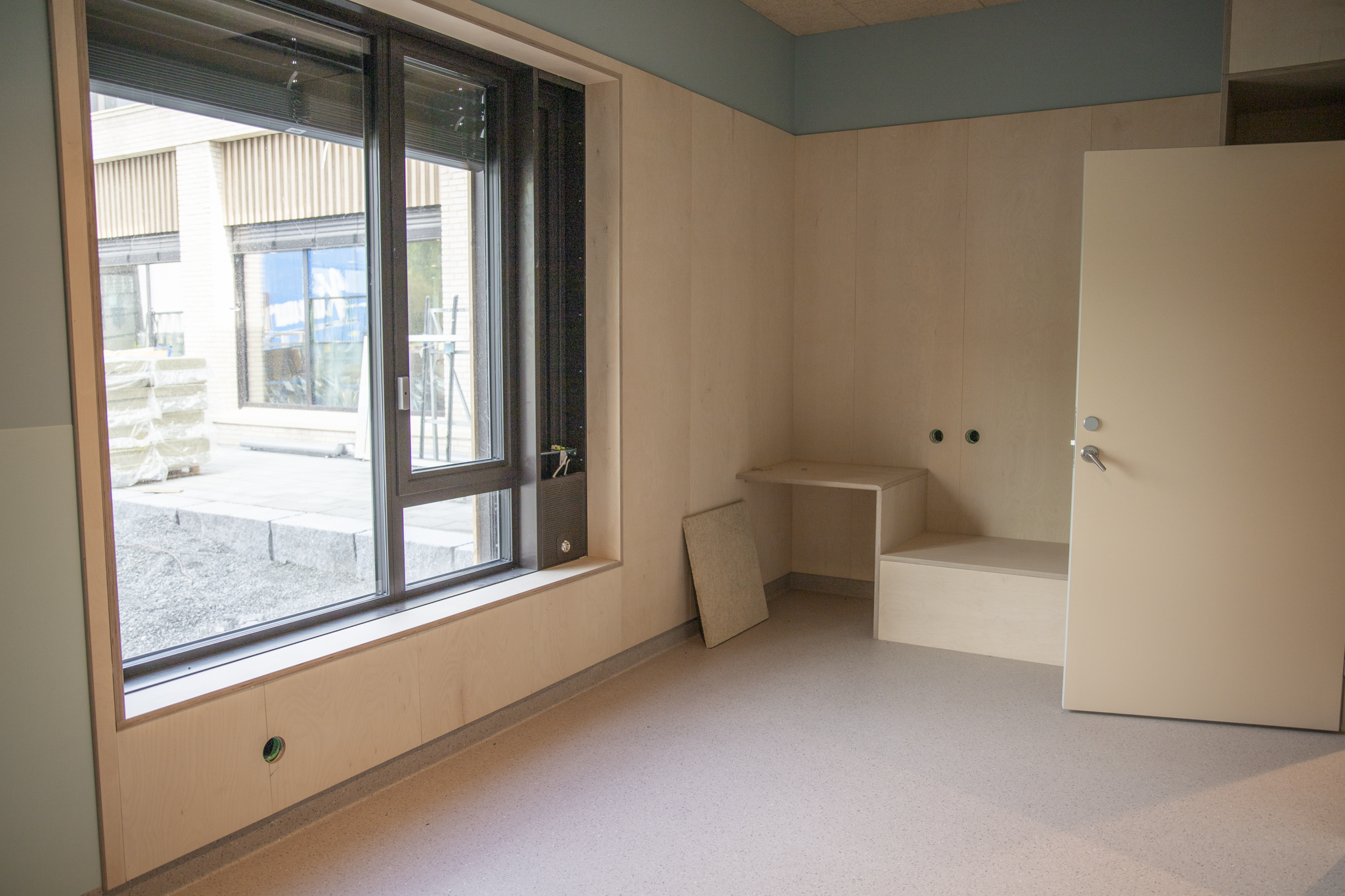 Et rom med glassdør