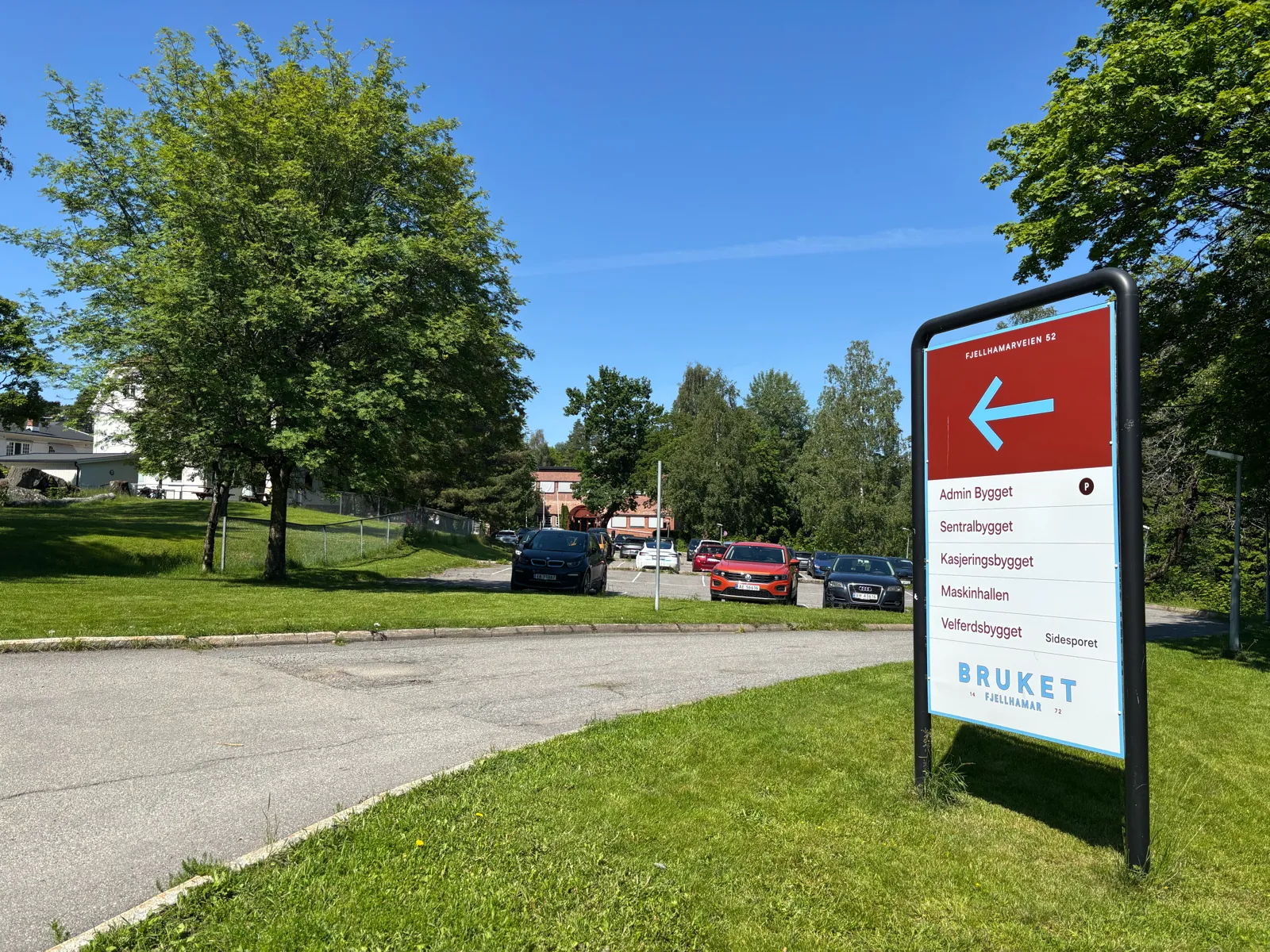 Innkjørsel bygget i Fjellhamarveien