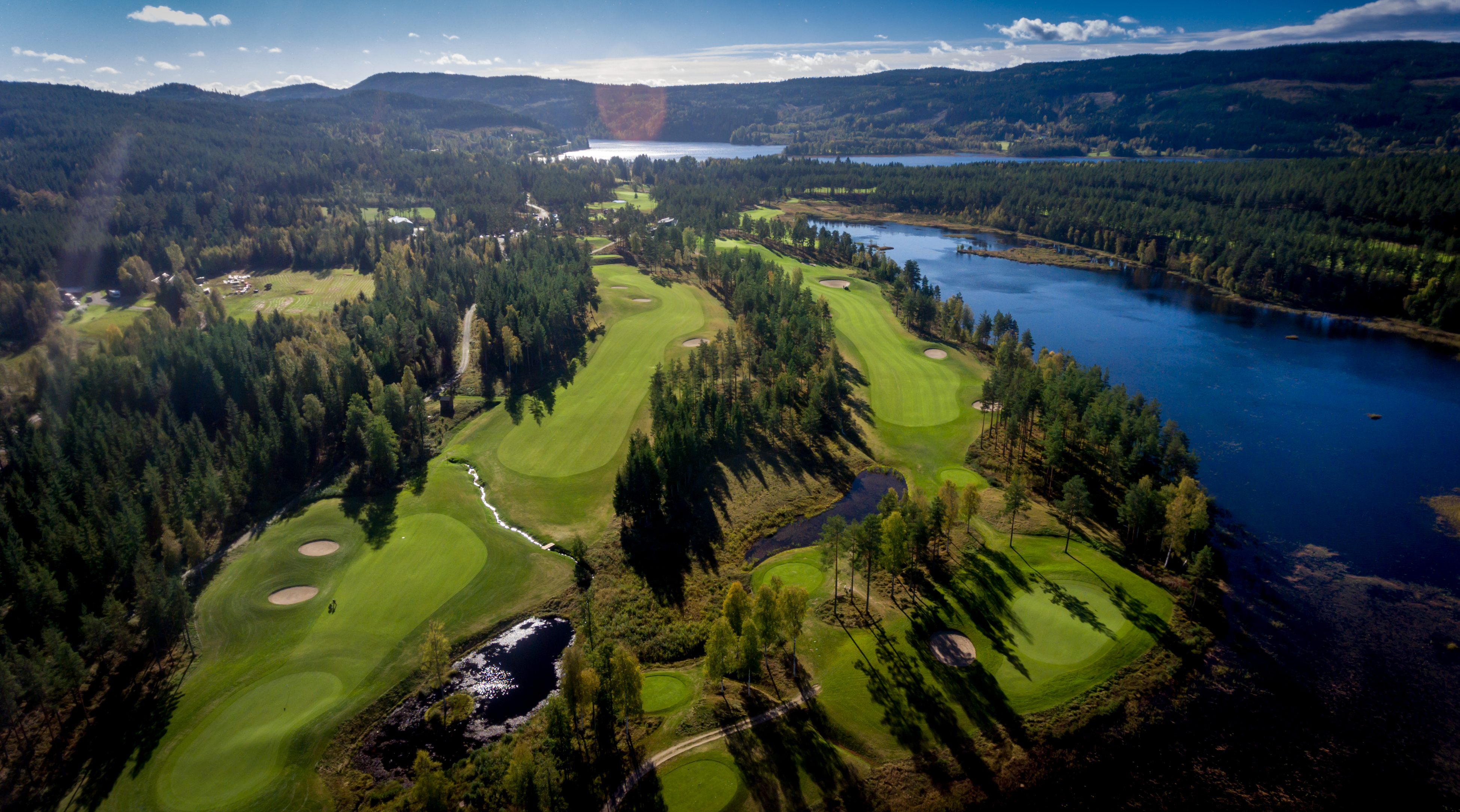 Dronebilde av golfbanen på Kongsvinger