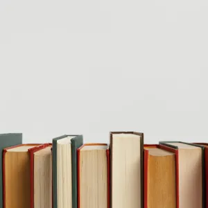 En rad med bøker