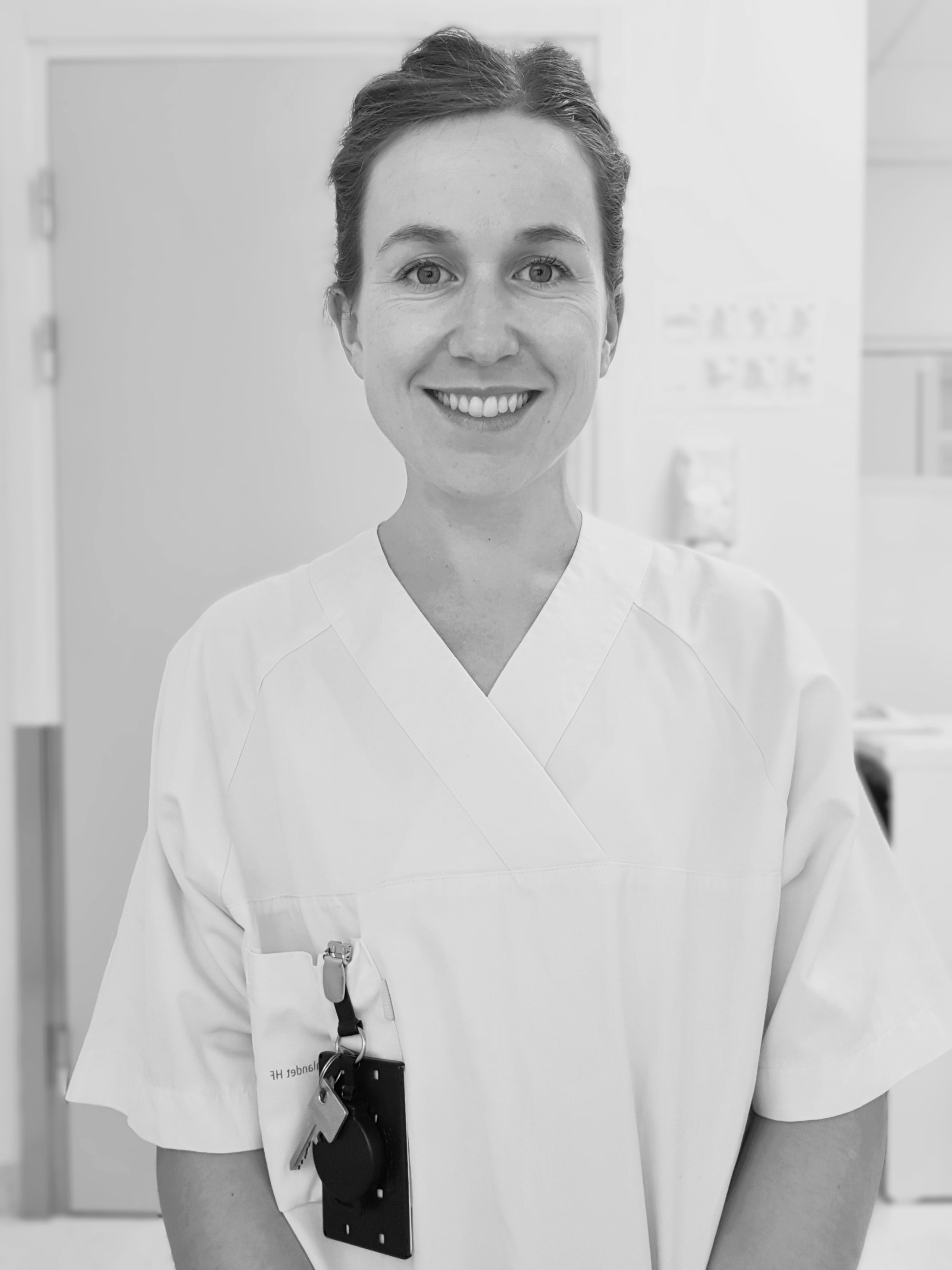 A person wearing a white shirt