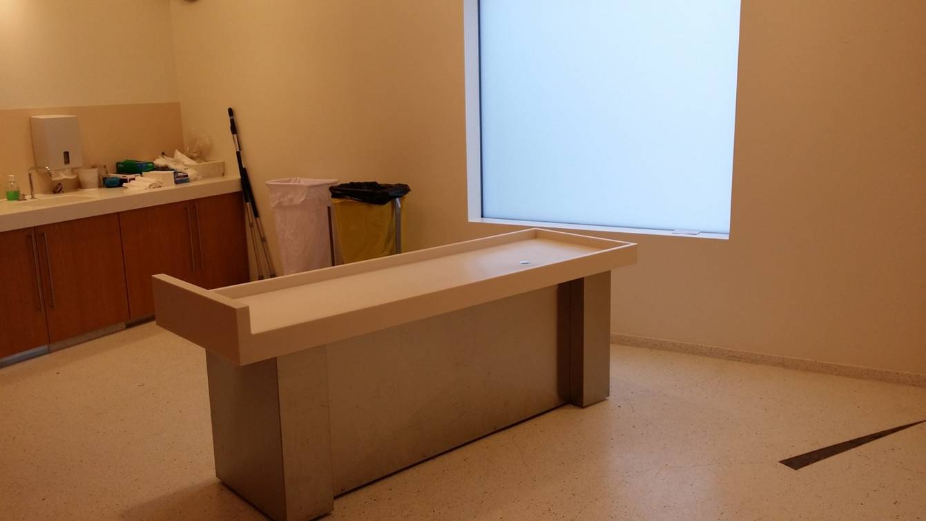 Rom for rituell vask i kapellet.