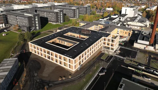 dronebilde av et bygg