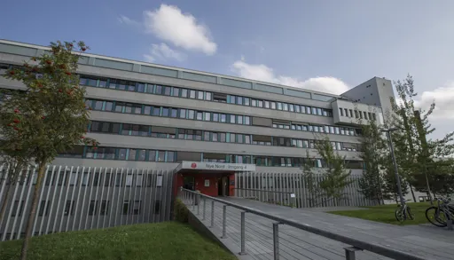 Hovedinngang Nye nord sett fra front